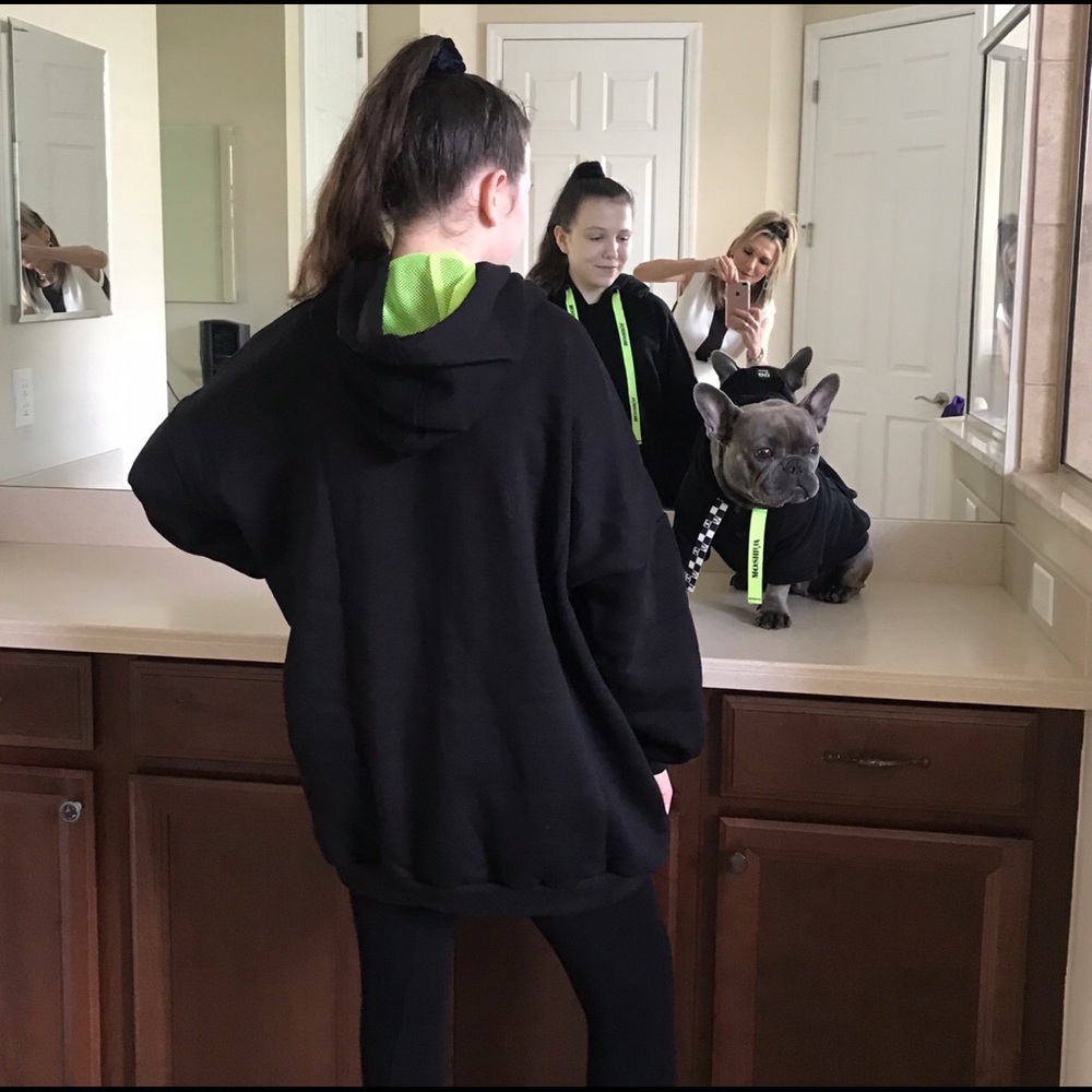 MOSHIQA Black Dog Cat Sweatshirt Size S M XL Hoodie Green Logo Designer Luxury - Picture 2 of 16